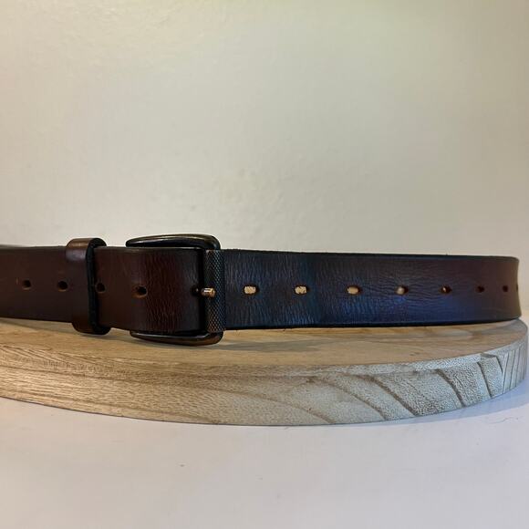 Levi's Brown Genuine Leather Free Size Single Notch Utility Belt Size XL Unisex - Picture 1 of 8